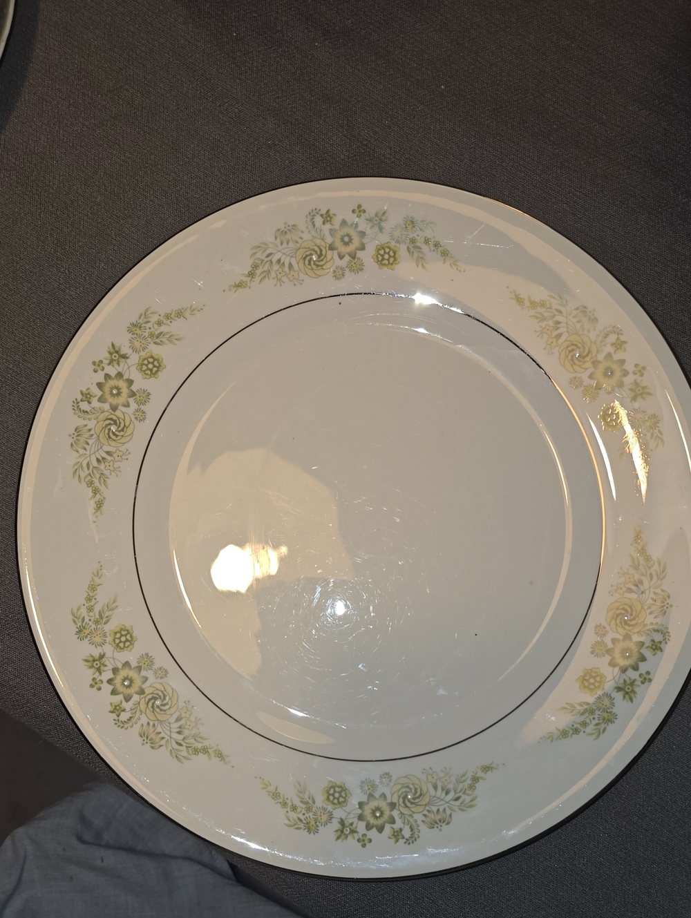 Wedgewood Caroline Pattern Serving Plate